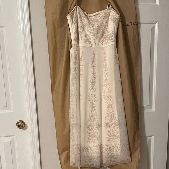 BCBGMaxAzria Dresses & Skirts - BCBGMaxAzria Strapless Ivory Dress with Embroidery - Women’s Small size 4-6